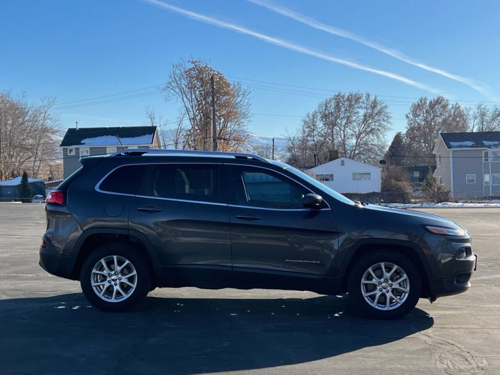 2014-jeep-cherokee-latitude-4dr-suv