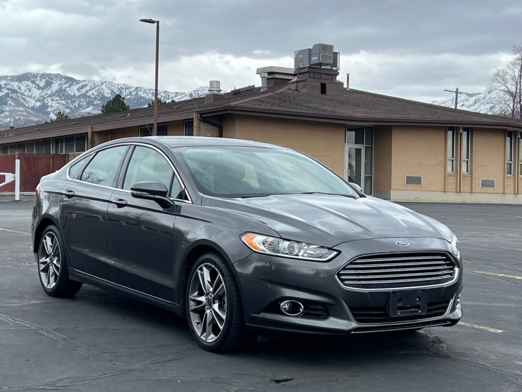 2016-ford-fusion-titanium-4dr-sedan