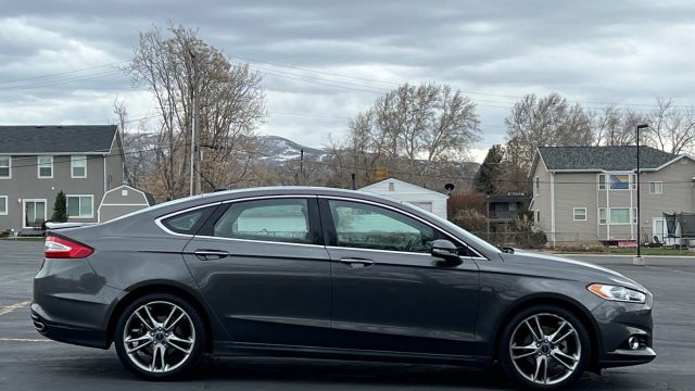 2016-ford-fusion-titanium-4dr-sedan