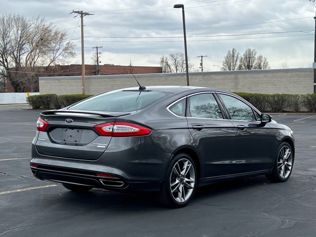 2016-ford-fusion-titanium-4dr-sedan