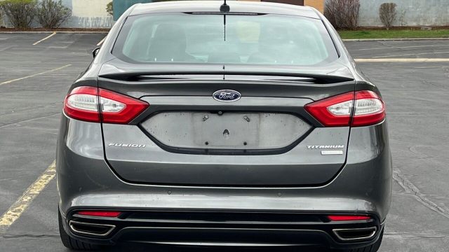 2016-ford-fusion-titanium-4dr-sedan