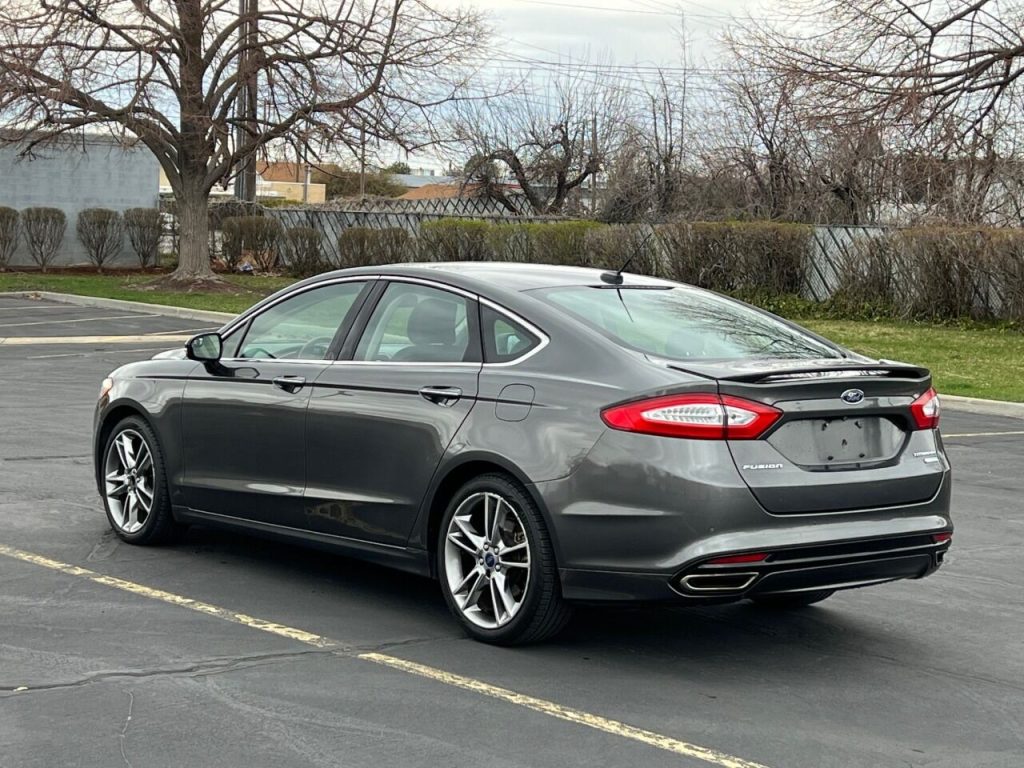 2016-ford-fusion-titanium-4dr-sedan