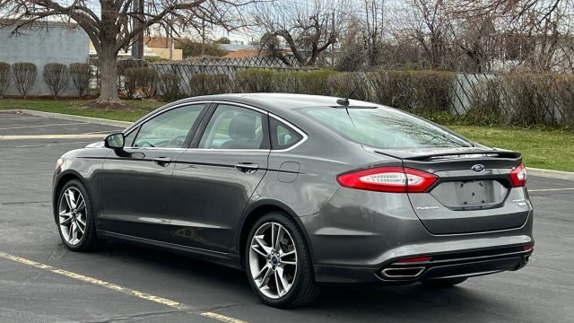 2016-ford-fusion-titanium-4dr-sedan