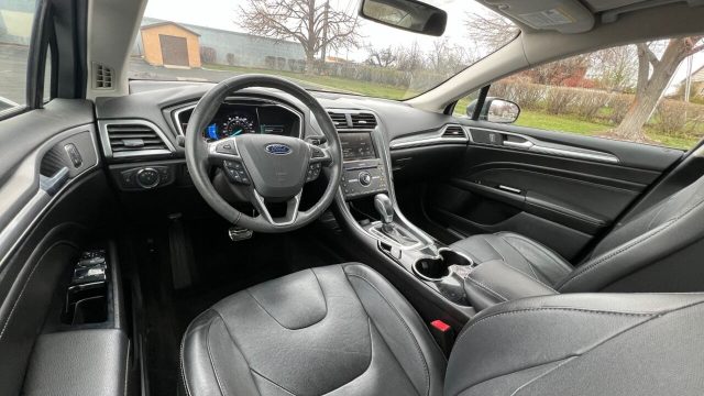 2016-ford-fusion-titanium-4dr-sedan