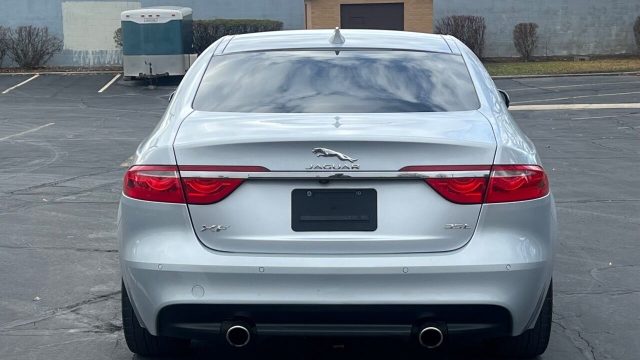 2016-jaguar-xf-35t-prestige-4dr-sedan