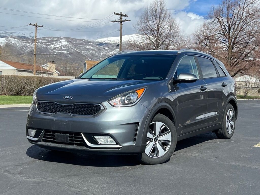 2017-kia-niro-ex-4dr-crossover