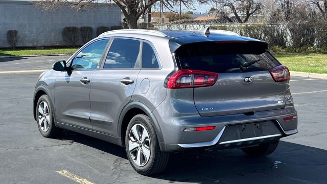 2017-kia-niro-ex-4dr-crossover