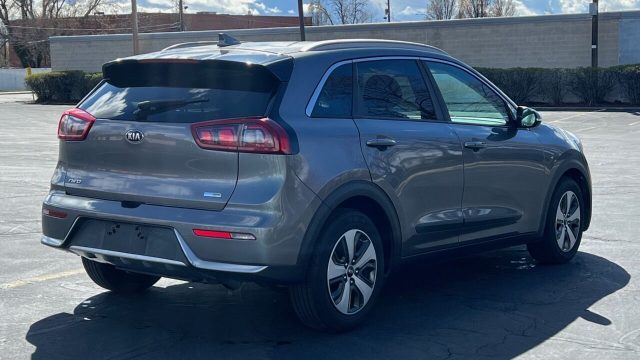 2017-kia-niro-ex-4dr-crossover