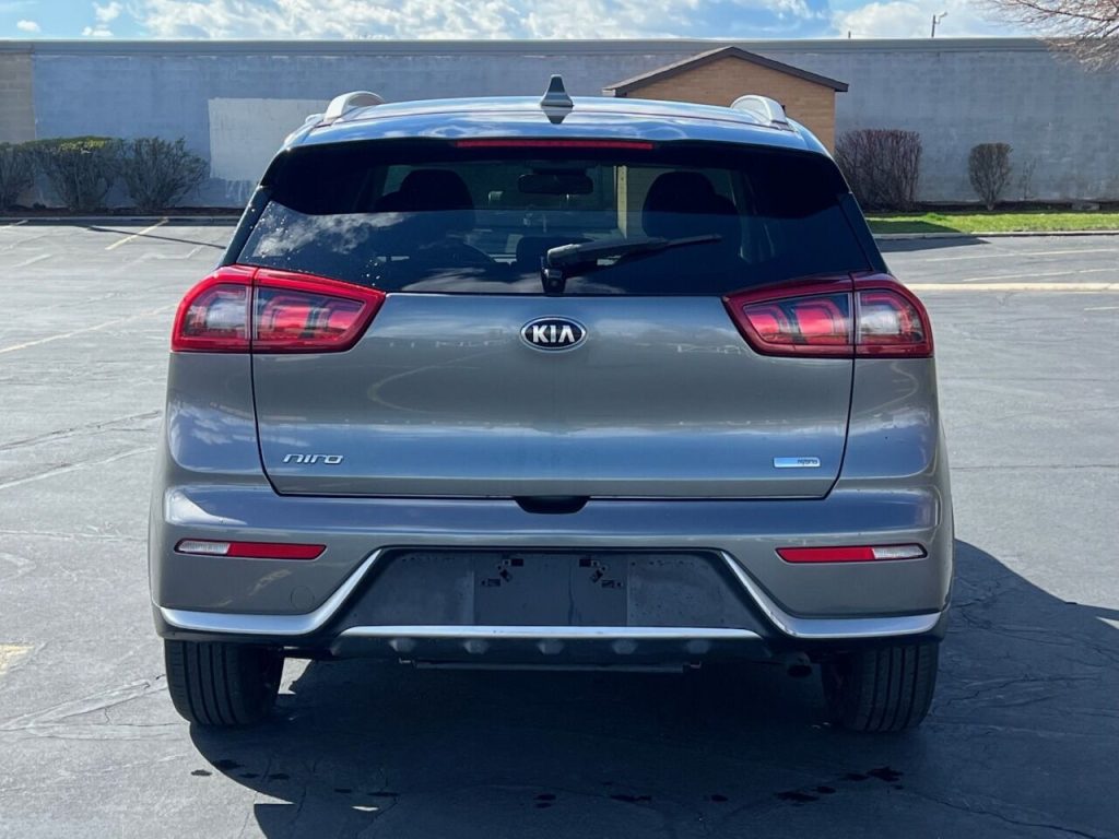 2017-kia-niro-ex-4dr-crossover