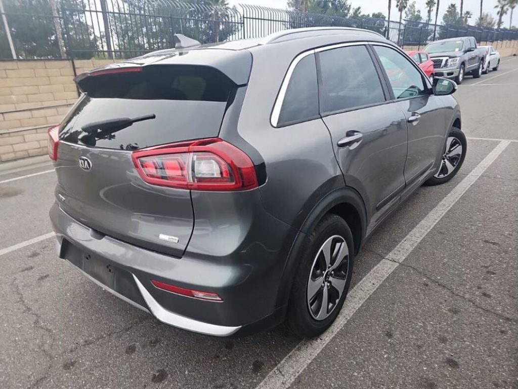 2017-kia-niro-ex-4dr-crossover