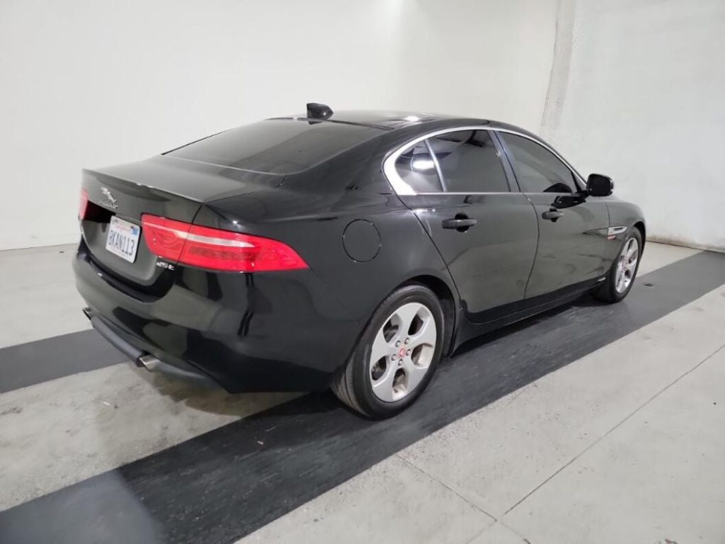 2018-jaguar-xe-25t-4dr-sedan