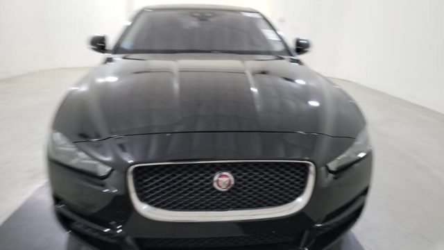 2018-jaguar-xe-25t-4dr-sedan