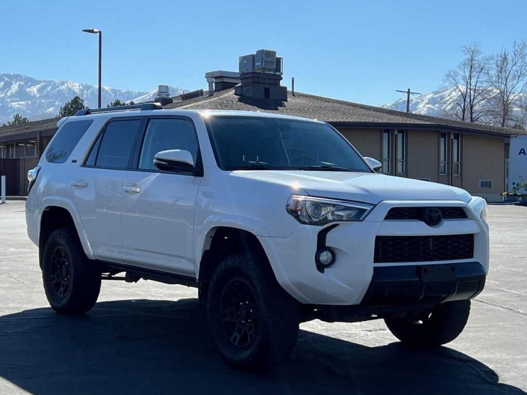 2018-toyota-4runner-sr5-premium-4×4-4dr-suv