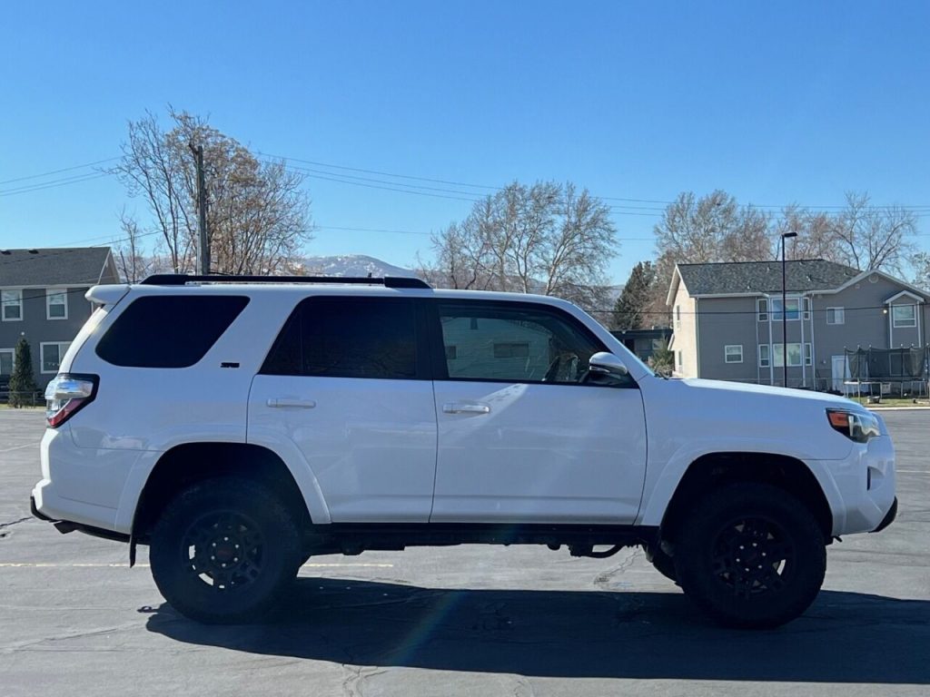 2018-toyota-4runner-sr5-premium-4×4-4dr-suv