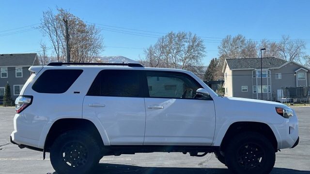 2018-toyota-4runner-sr5-premium-4×4-4dr-suv