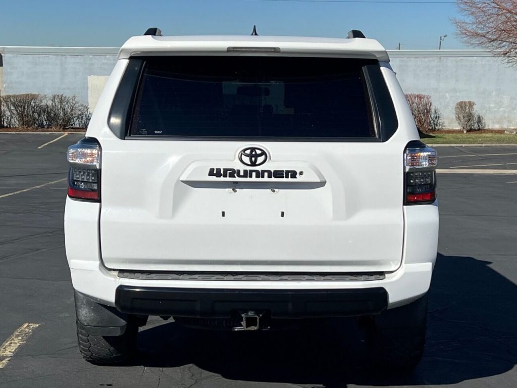 2018-toyota-4runner-sr5-premium-4×4-4dr-suv