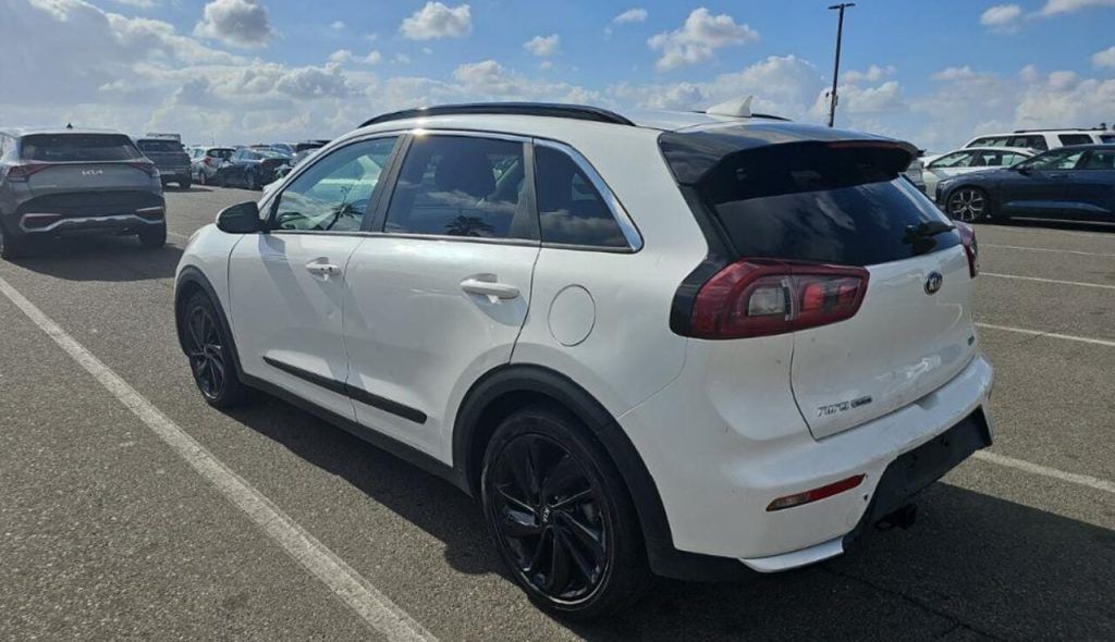 2019-kia-niro-s-touring-4dr-crossover