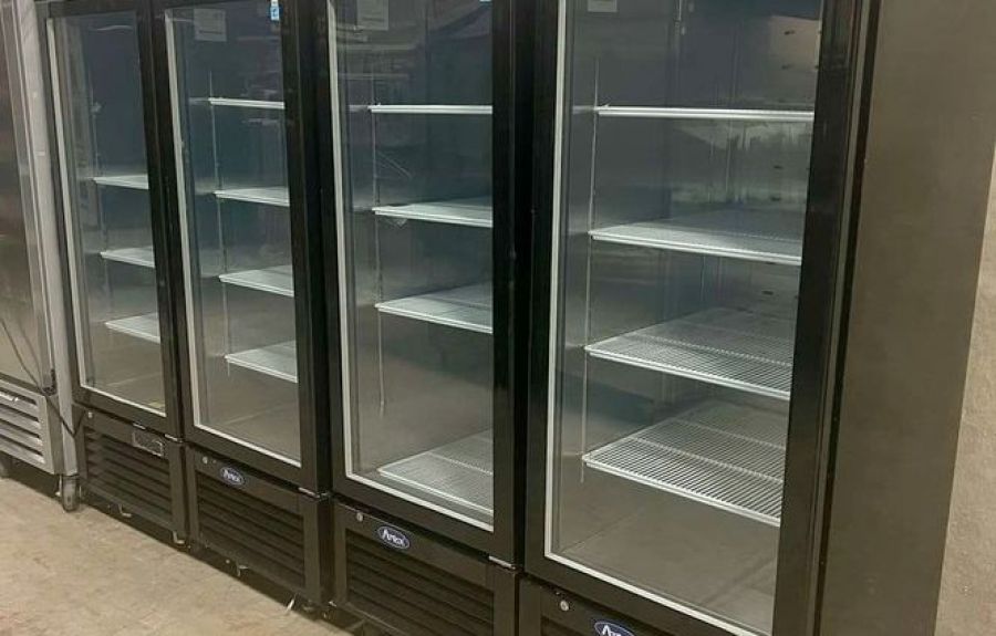 single-glass-door-refrigerator-650-00-applianc-993092496_large-2.jpg